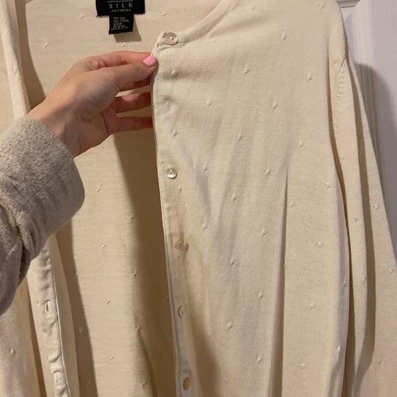 City Silk White Sweater with Circle Detail Set - Picture 12 of 14